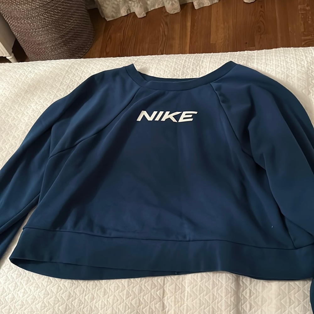 Nike crewneck